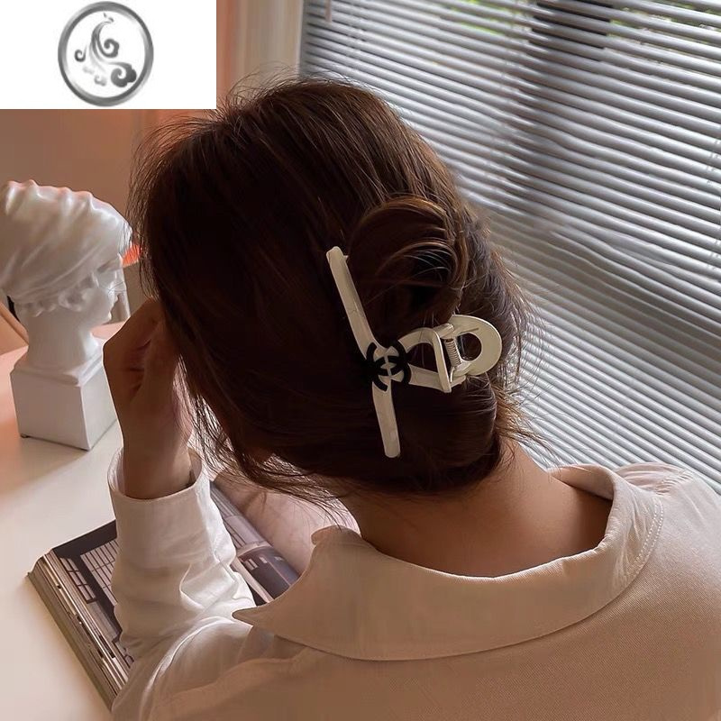 jimi高级大号c款鲨鱼抓夹网红同款ins风小红书同款后脑勺发夹女发饰