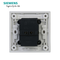 西门子(SIEMENS)开关插座 悦动雅白系列四孔电源插座5UB80123NC01