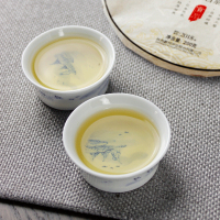 2018年鹏翔紧压白茶茶叶陕西西乡特产紧压贡眉茶叶茶饼礼盒装200g