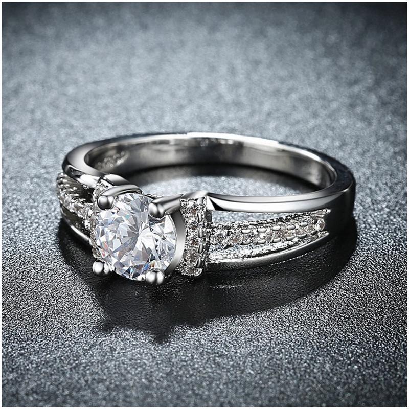R816-CCouple Love Gold Rings铂金订婚戒指男女钻石情侣简约日韩送女朋友七夕情人节礼物