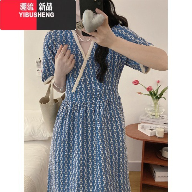 YIBUSHENG大码蓝色连衣裙女季新款胖mm显瘦中长款刺绣复古泡泡袖V领裙子