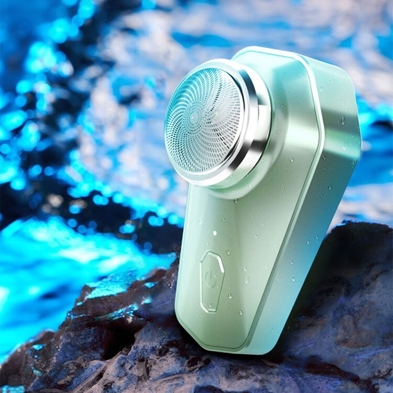 乐视(letv) 迷你便携式剃须刀TX701 绿色*高清大图