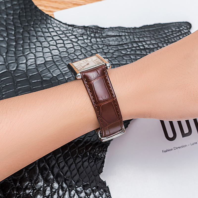 适用卡地亚坦克solo手表带男女真皮表带鳄鱼皮彩色竹节双尾折叠扣表带