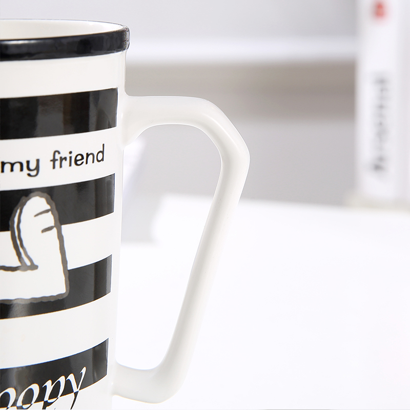 史努比(SNOOPY)陶瓷水杯可爱简约马克杯带盖勺男女创意个性潮流咖啡喝水杯子 5030白