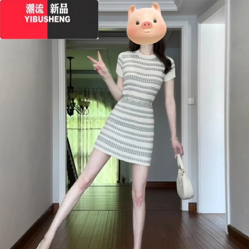 YIBUSHENG法式圆领条纹针织连衣裙子女季2024新款修身显瘦气质短裙包臀裙