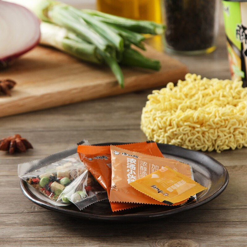 wqmd康师傅日式豚骨金汤肥牛鲜蔬番茄鲜蔬蘑菇杯面43入12杯