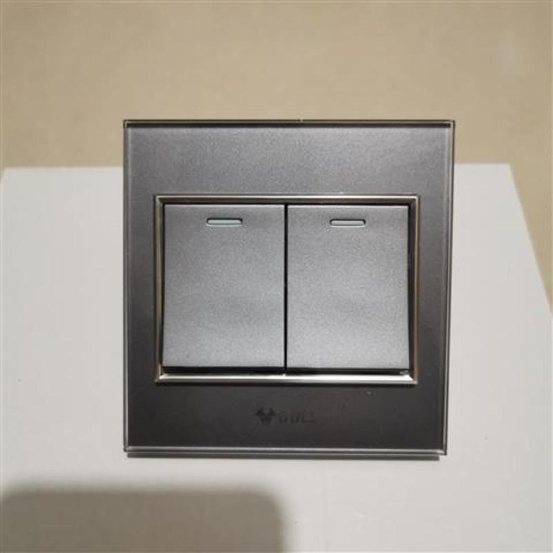 公牛开关插座高晶钢化玻璃面板五孔usb空调插座一开两开双控g22灰空白