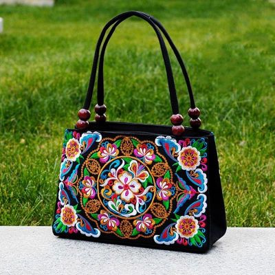 2020新款中老年女包民族风绣花包包刺绣帆布小包中年女士手提包双层