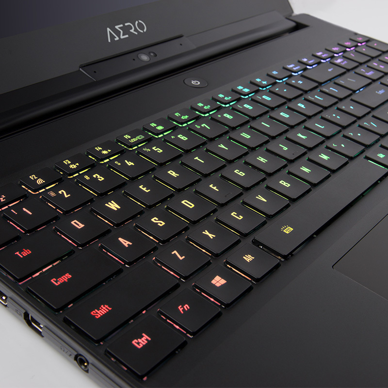 技嘉(gigabyte)赢刃aero15 15.