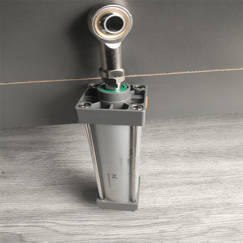 智铁 风缸 TBC63x150-TTC-M-TB 个高清大图