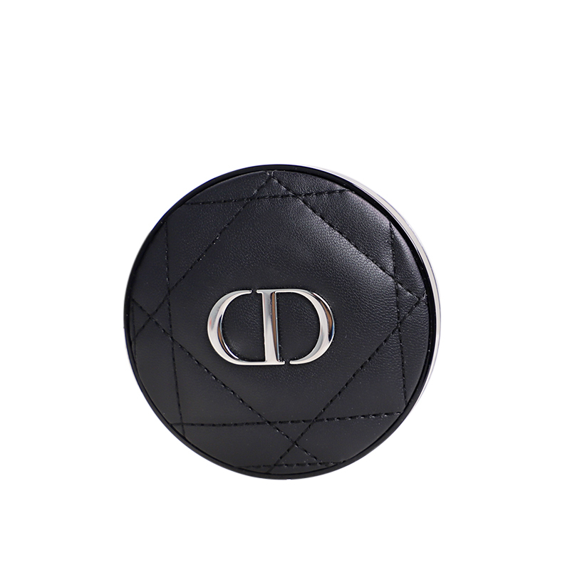 dior迪奥凝脂恒久气垫皮革气垫on浅白肤色