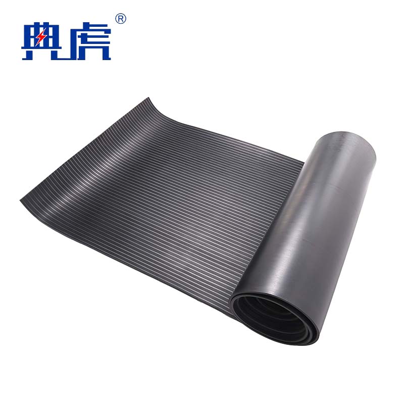 典虎 绝缘胶垫 黑色条纹 25kv 5米*1米*8mm 卷高清大图