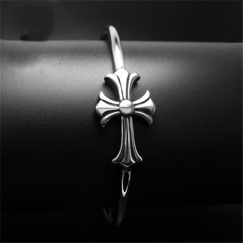 钛钢手环克罗心十字架造型开口手镯男款女款首饰品送女朋友七夕情人节