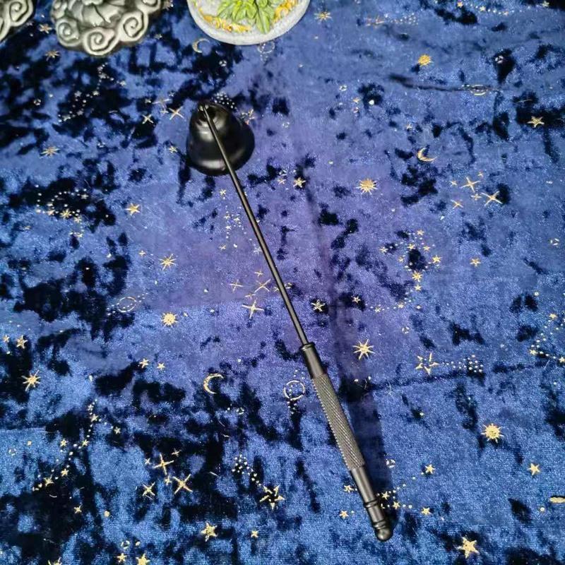 灭烛器黑色 蜡烛 灭火勾 烛芯勾 烛芯剪 灭烛器 烛台 四件套