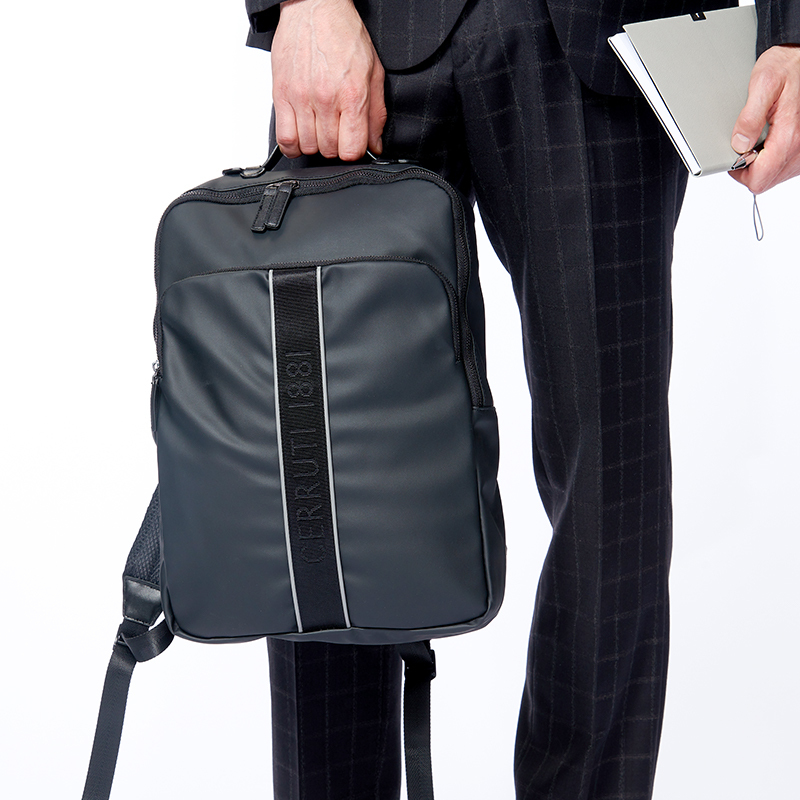 CERRUTI 1881斯普林系列黑色双肩包NTR811A