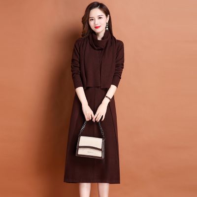配围巾2024春秋新款羊绒衫女装高个子长款过膝毛衣春秋大码打底羊毛针织连衣裙高端羊毛衫女内搭针织羊绒连衣裙V领套头毛衣女 酒红 L