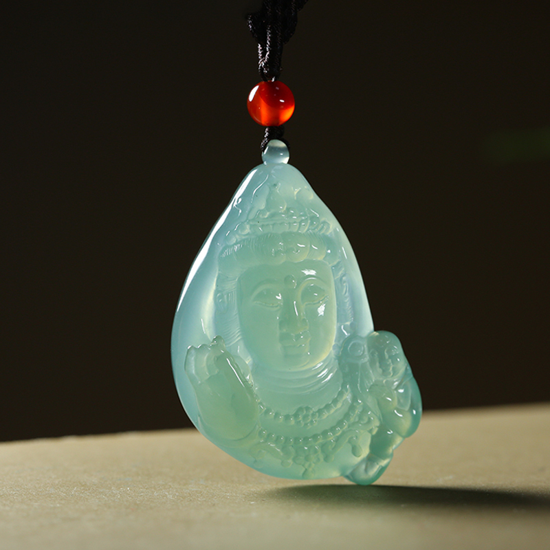 【玉雕大师万方玮工作室作品】翡翠观音玉吊坠 淡绿色观音头像孤品