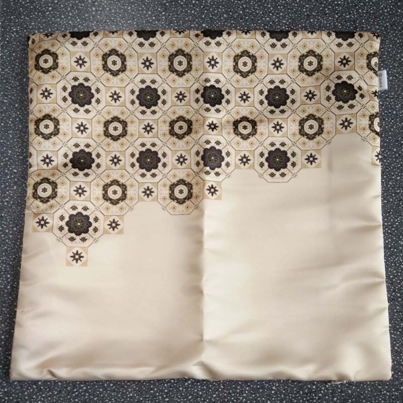 合纳佳-琴谱缂丝抱枕套高清大图