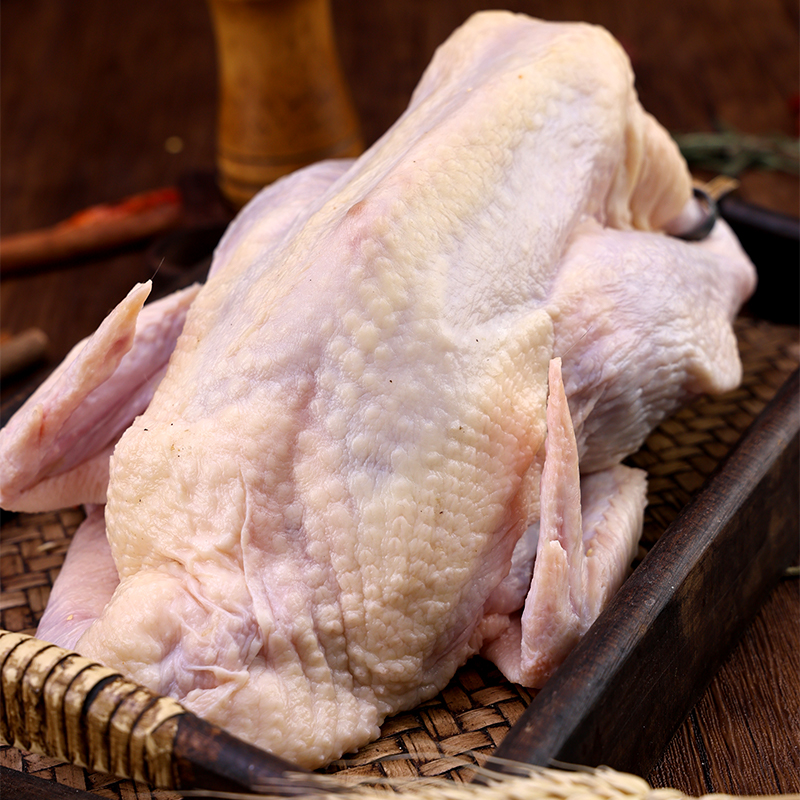 鲜飨 竹林漫步清远走地鸡礼盒 1kg高清大图