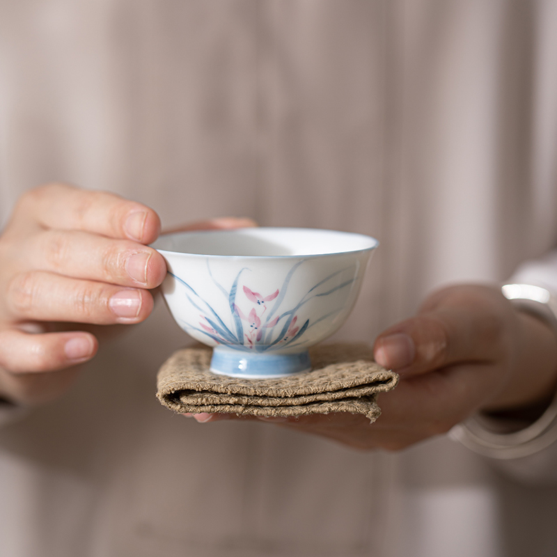 苏氏陶瓷(SUSHI CERAMICS)手绘羊脂玉瓷花瓣兰花茶杯主人杯大号品茗杯高清大图