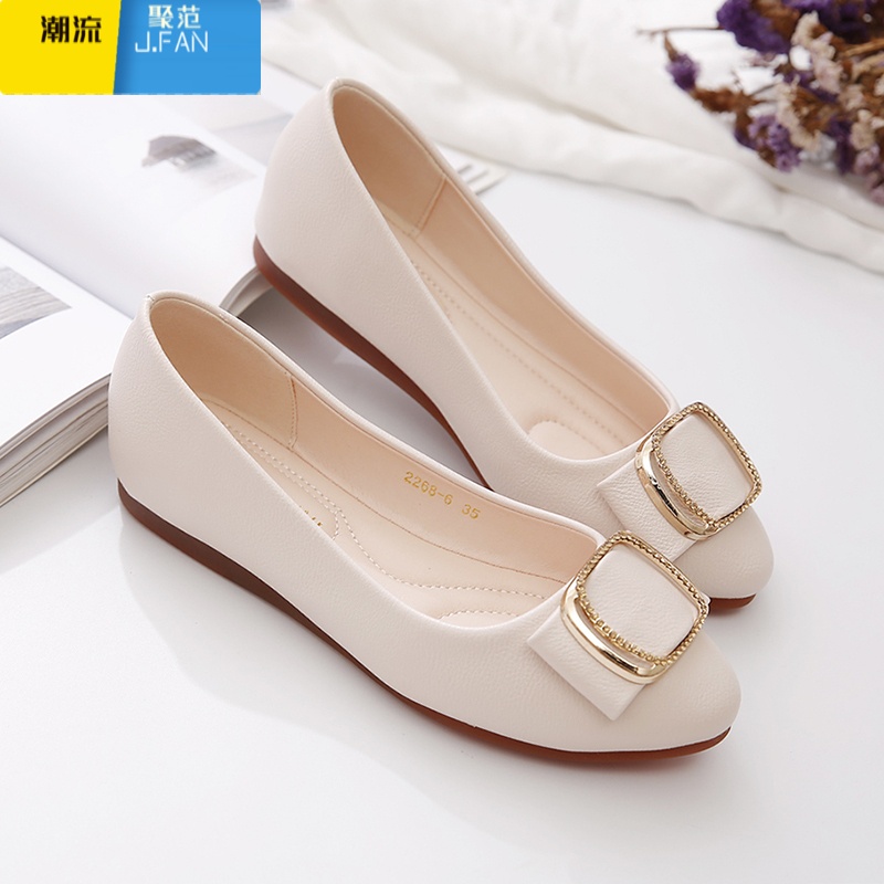 聚范单鞋女平底鞋2024新款夏妈妈鞋浅口百搭女鞋子软皮软底豆豆鞋 杏色四方扣款 37