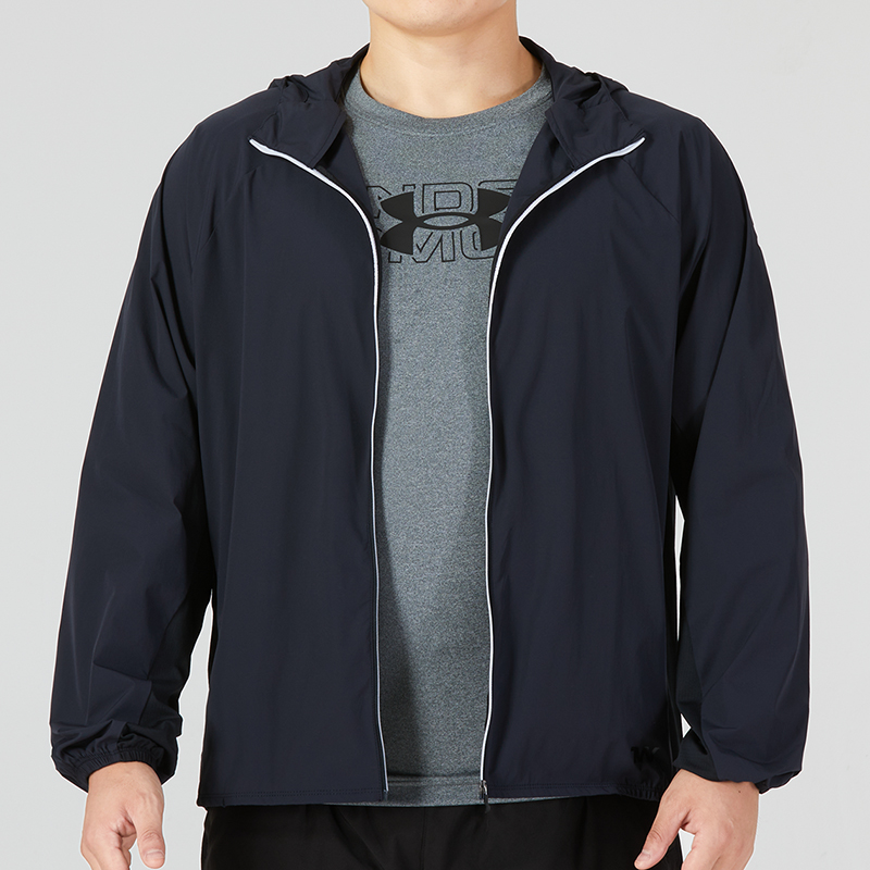 安德玛(Under Armour)外套男子新款速干薄款跑步健身连帽梭织运动夹克22500405-001 ZP 22500405-001/黑色 M
