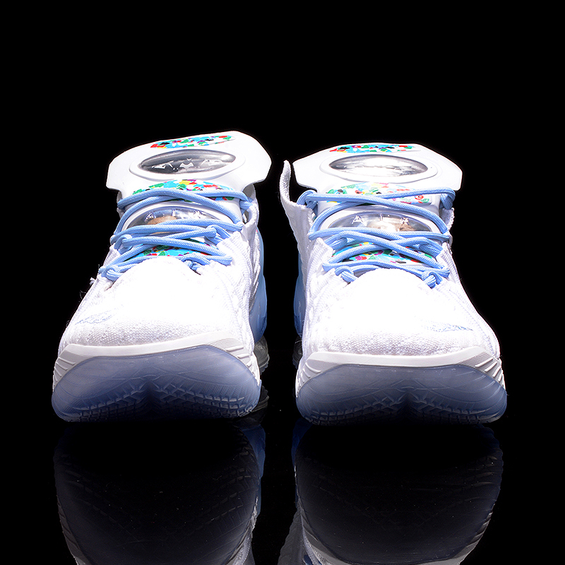 足步仙詹姆斯18冰蓝全明星玩转未来篮球鞋莆田高版本实战球鞋