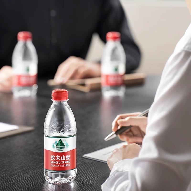 农夫山泉饮用天然水小瓶装整箱装380ml*24瓶纯净饮用水
