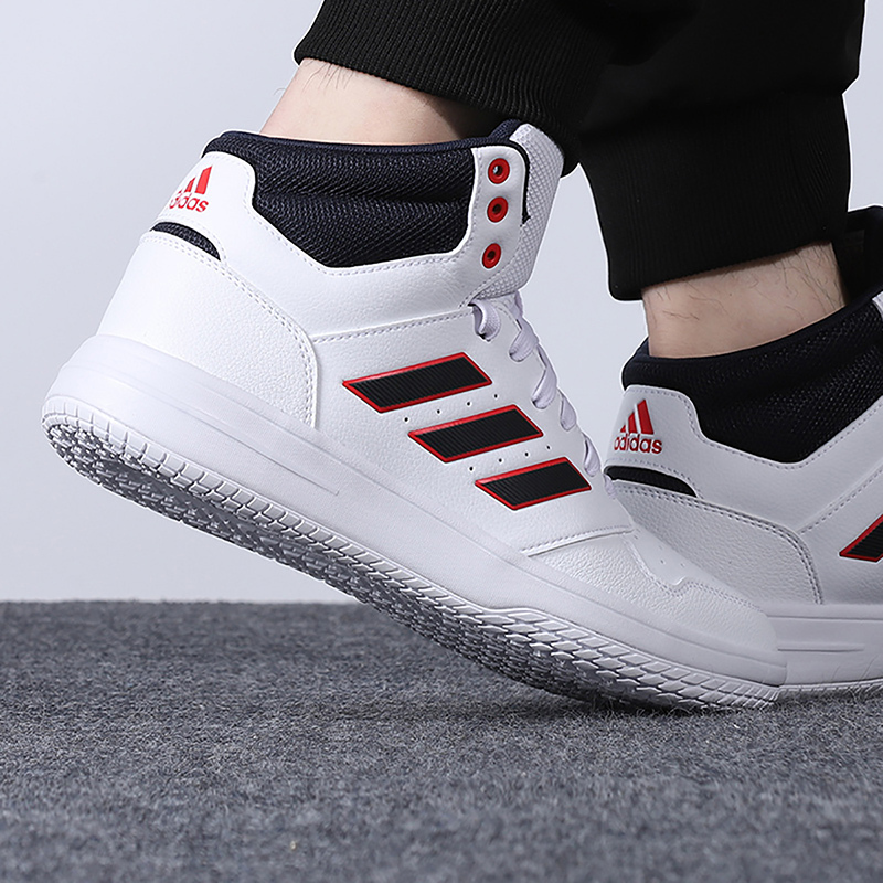 adidasgametaker耐磨实战篮球鞋白gz4852