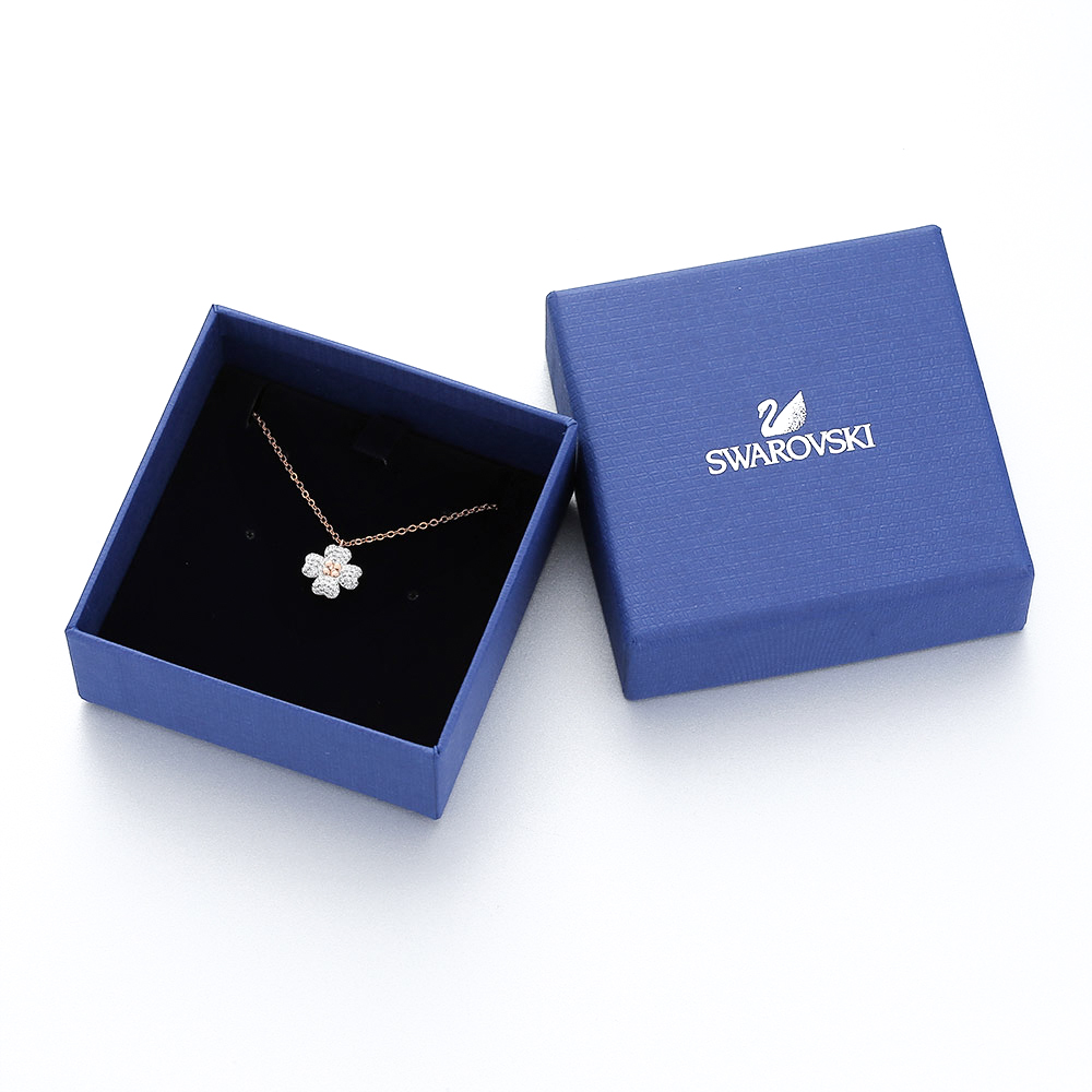 施华洛世奇(SWAROVSKI) 银色链黑色白色双面双色四叶草项链 两面戴5368980高清大图