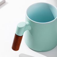 領藝 办公室带盖过滤泡茶杯大容量茶水分离杯杯子陶瓷 平凡马克杯(湖兰)