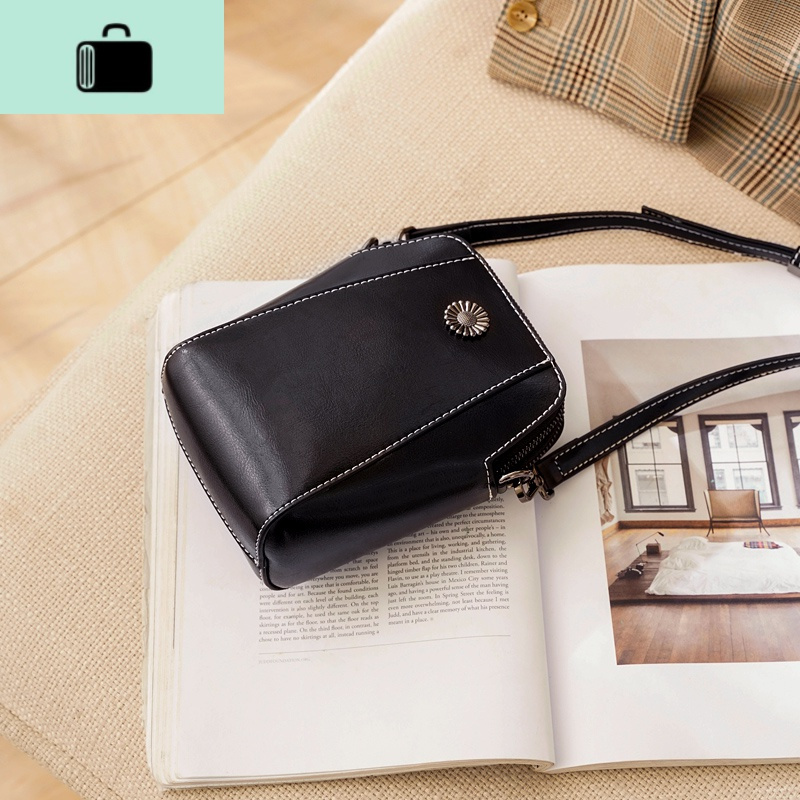 夏天皮手机包女斜挎迷你小包包2020新款潮百搭竖款放手机小包女new