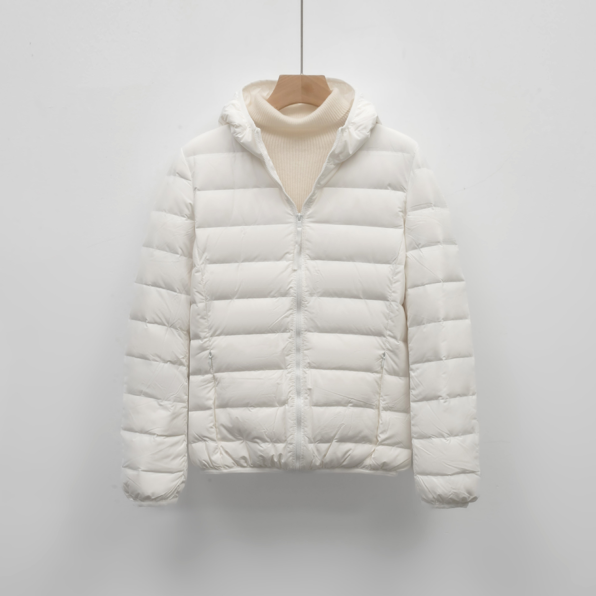 女式90绒纯色轻薄女装连帽带帽无缝羽绒服短款大码外套_025