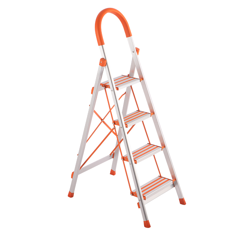 简约大气的一款梯子,精选优质的不锈钢材质制作而成,坚固耐用,承重力