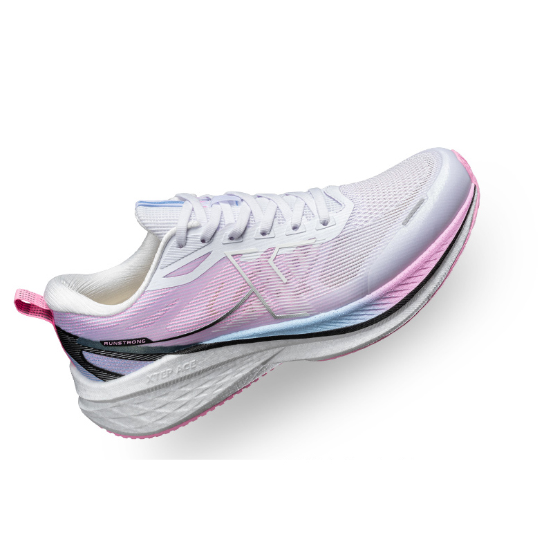 特步 男款跑步鞋高清大图