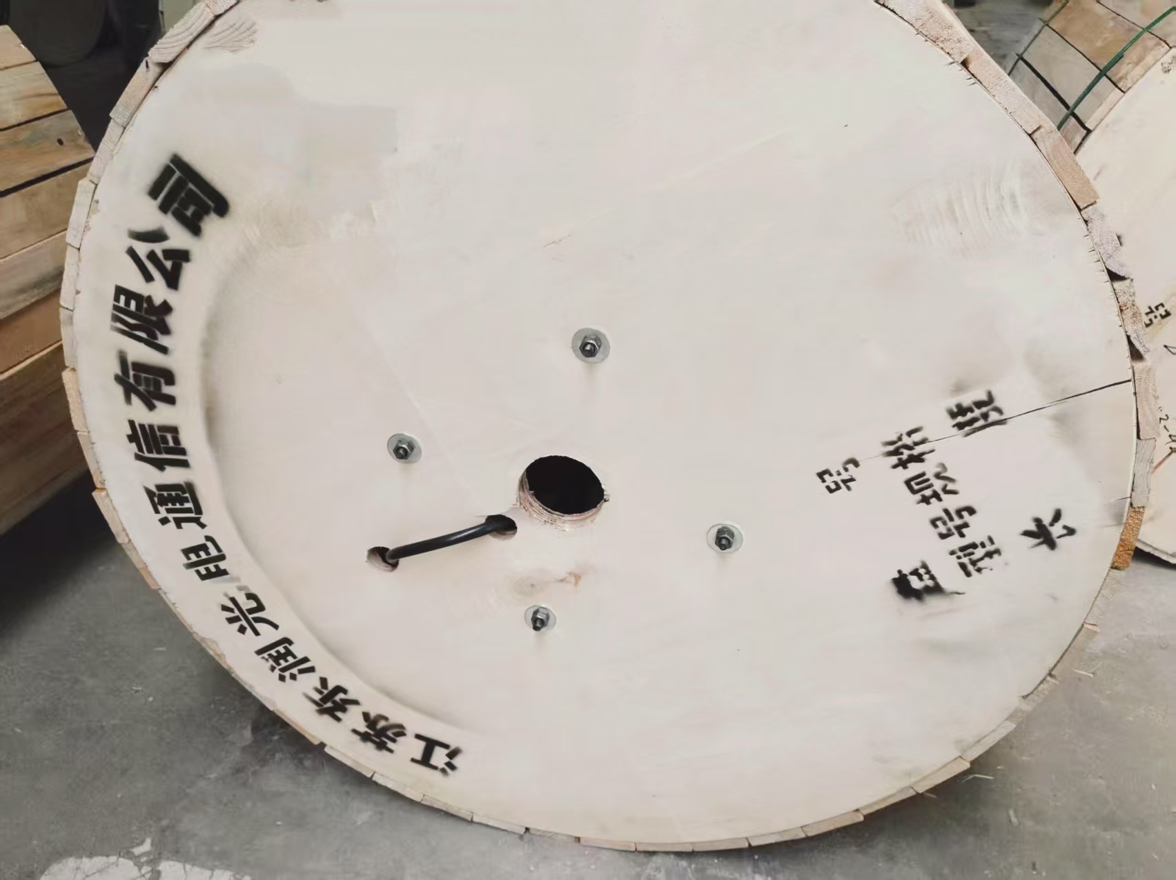 JSUDR东润阻燃射频漏缆13/8 50-42 +米高清大图