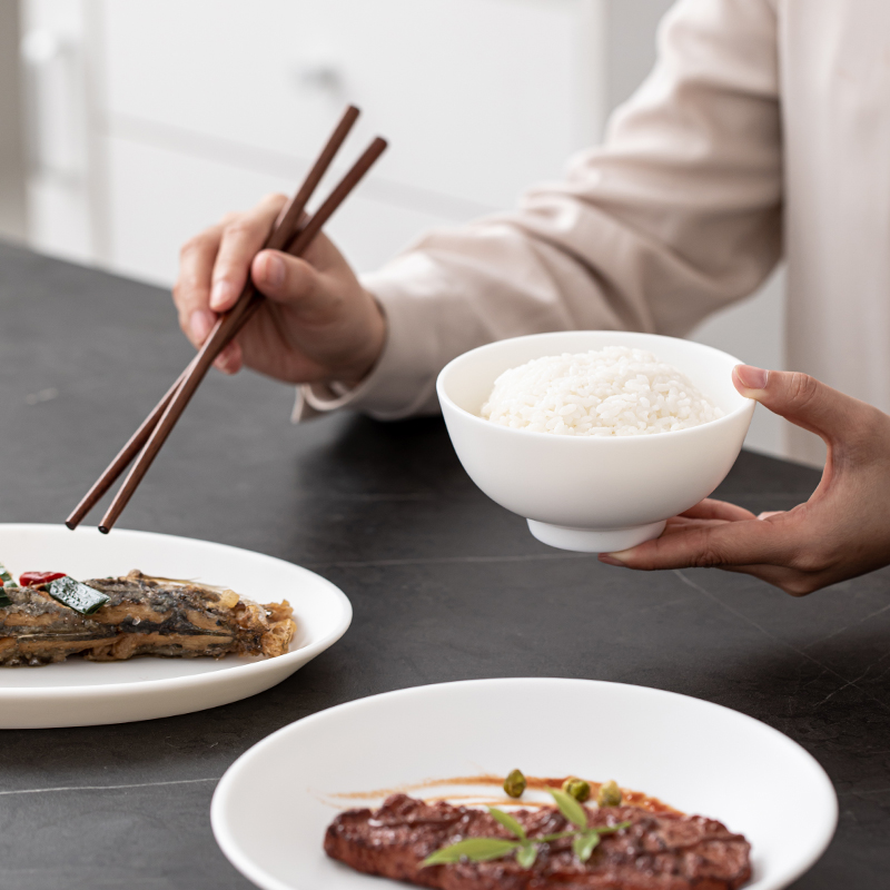 苏氏陶瓷(SUSHI CERAMICS)餐具套装中国白羊脂玉瓷高档餐碗16头餐具礼盒套装口径12.4cm高清大图