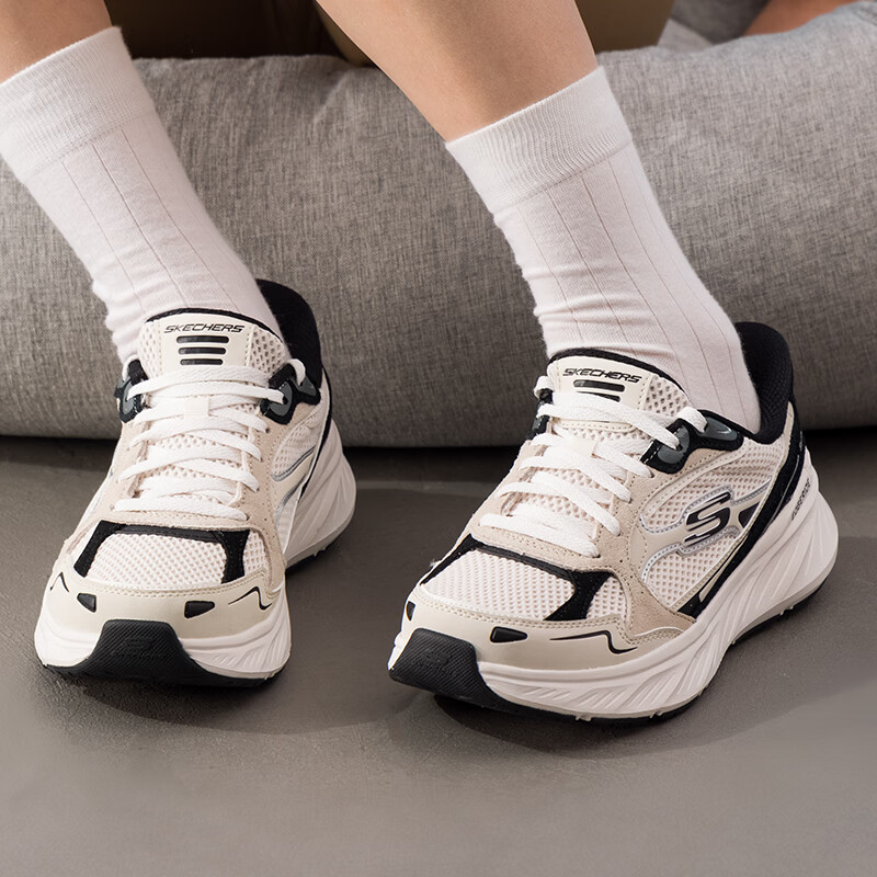 斯凯奇(Skechers)女鞋跑步鞋闪穿科技透气缓震耐磨舒适回弹运动鞋150650-OFNV ZP高清大图