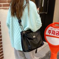 2020秋冬新款韩版时尚大容量简约ins复古挎包百搭单肩斜跨大包女 黑色