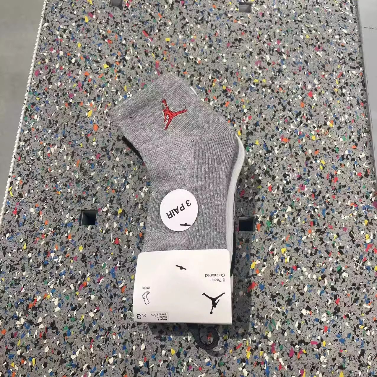 NIKE耐克袜子JORDAN运动休闲儿童三双装袜HA5109-063 Z