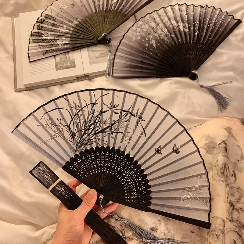 [补贴10%]中国风折叠小扇子随身携带古风汉服马面裙舞蹈新中式夏天黑色竹扇 水墨荷花高清大图