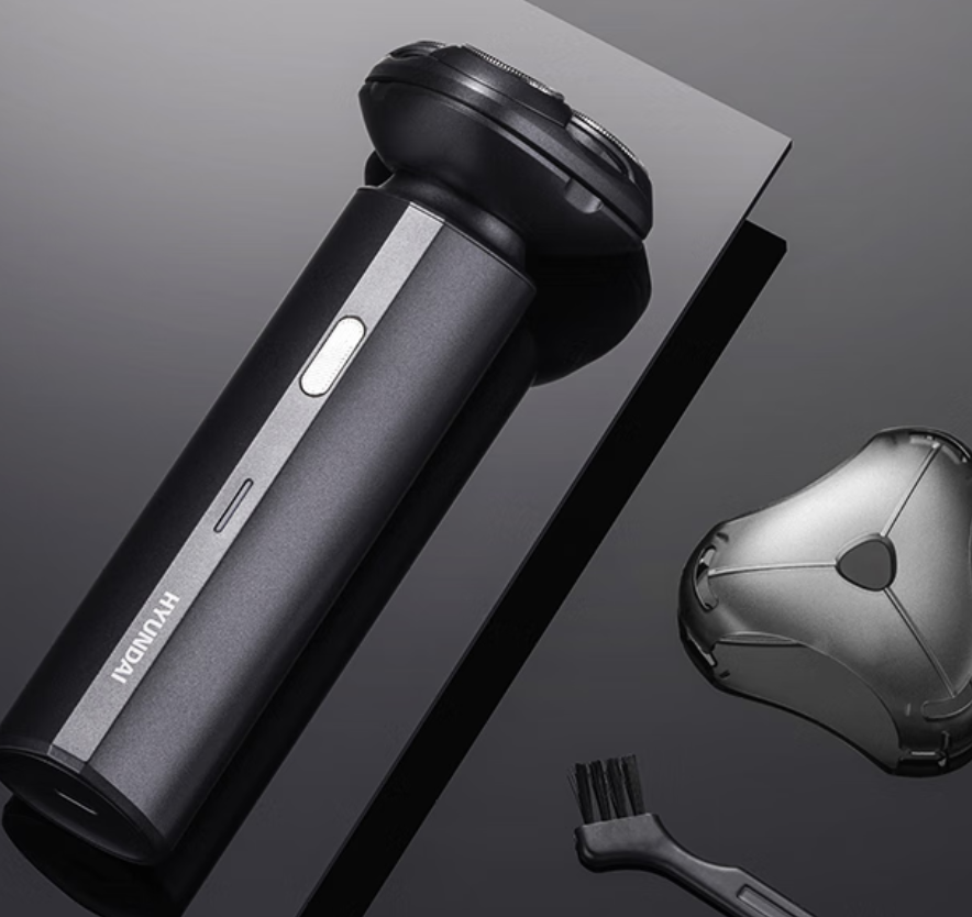 HYUNDAI 三头磁吸刀头全身水洗剃须刀 YS810