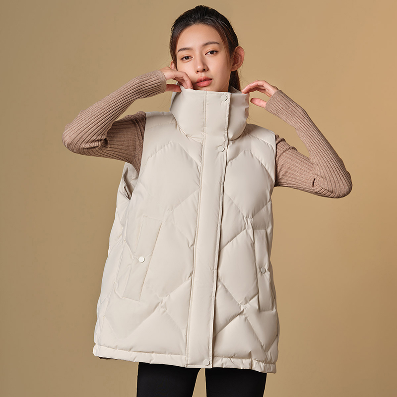 坦博尔2022年新款羽绒服女立领大廓形时尚菱格休闲保暖马甲潮