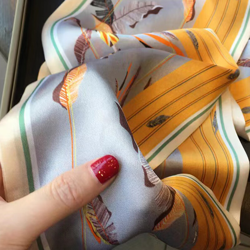 丝语棠 阳光丽人 (1.真丝长巾*1;2.可折叠偏光太阳镜)高清大图