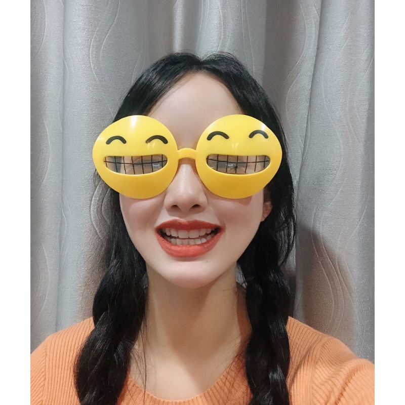 祥世恒吉新年拍照眼镜派对搞怪沙墨镜女搞笑个性自拍生日眼镜网红视频