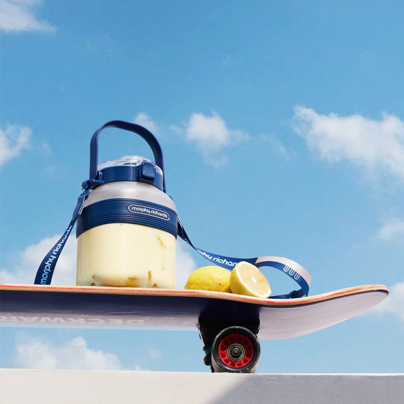 摩飞二代榨汁桶充电无线户外果汁机大容量便携果汁杯榨汁机榨汁杯MR9805清新绿高清大图