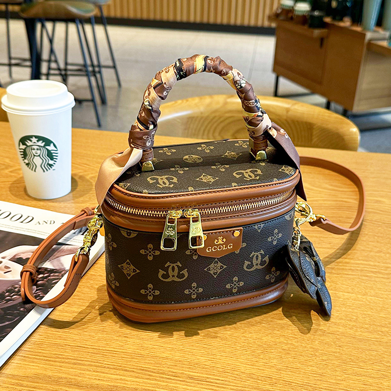 欧美时尚女士包包女2026新款高级感女包小方包单肩斜挎包印花手提发财盒子包小包高清大图