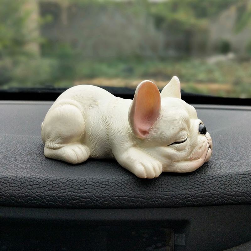 创意汽车摆件斗牛犬车内饰品可爱法斗公仔狗狗车载摆件车上装饰