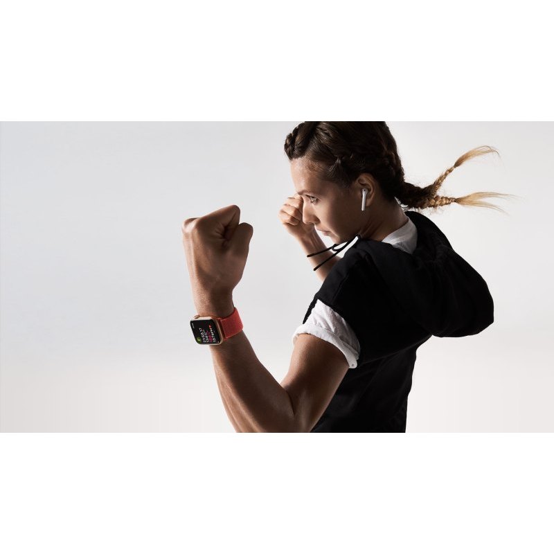 Apple Watch Series4 智能手表GPS+蜂窝网络款 44毫米 深空黑色不锈钢表壳搭配黑色运动型表带/TP