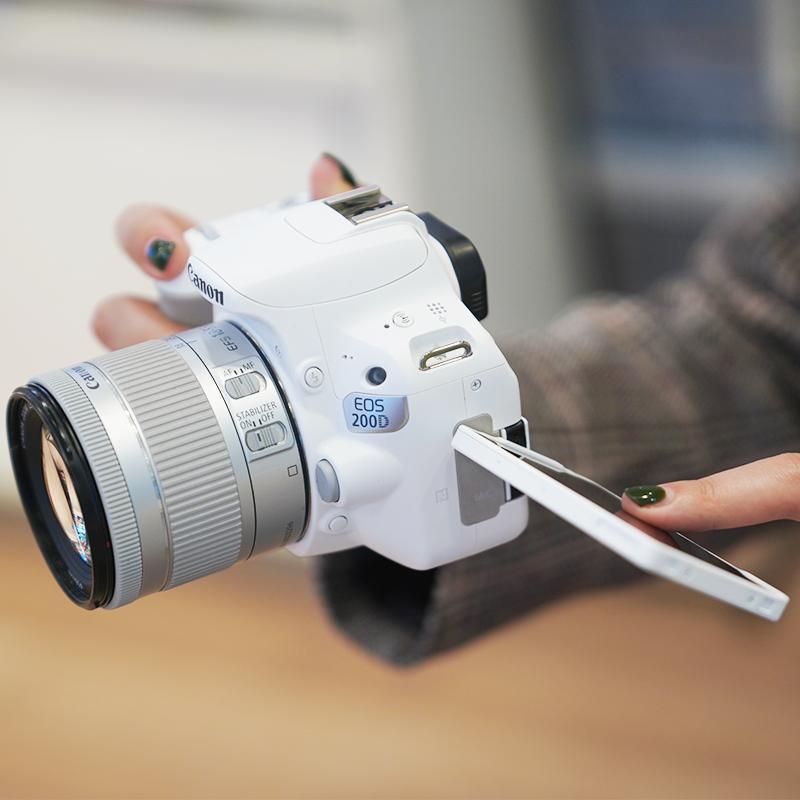 佳能(Canon)迷你单反EOS 200D(18-55)白色数码相机单反单镜头套装 约2420万像素高清大图